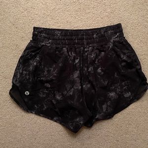 lululemon hotty hot short